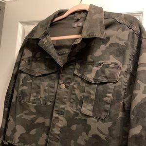 DL1961 Camouflage Utility Jacket Size S Bought in Louisiana Never Worn